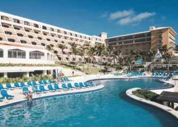 Perdona juez multa de más de medio millón al hotel Parnassus