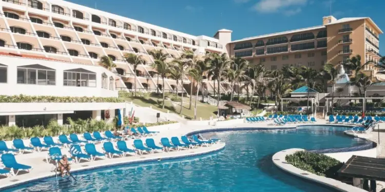 Perdona juez multa de más de medio millón al hotel Parnassus