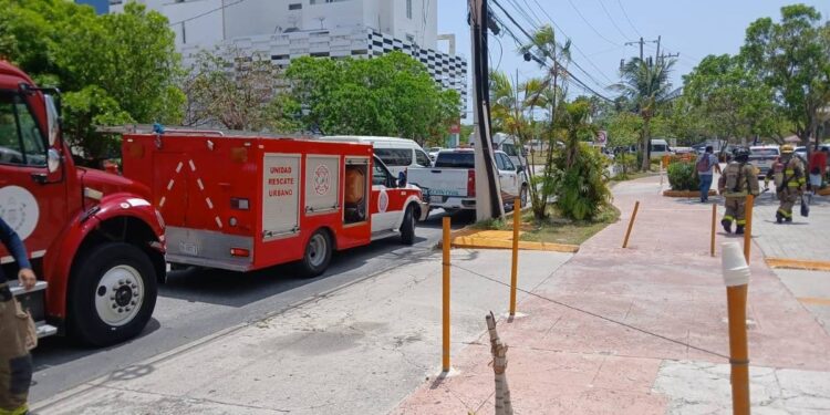 SAT Cancun evacua a 342 personas tras conato de incendio