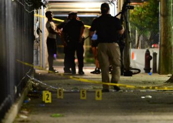 El incidente se registró alrededor de las 22:30 horas, cerca del parque de atracciones de Coney Island, una de las zonas más concurridas durante las celebraciones del Día de la Independencia en Estados Unidos