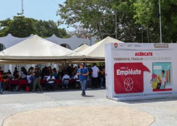 Se realizó con éxito la décimo segunda edición del programa “Ven y Empléate Itinerante” en la Plaza de la Reforma del Palacio Municipal
