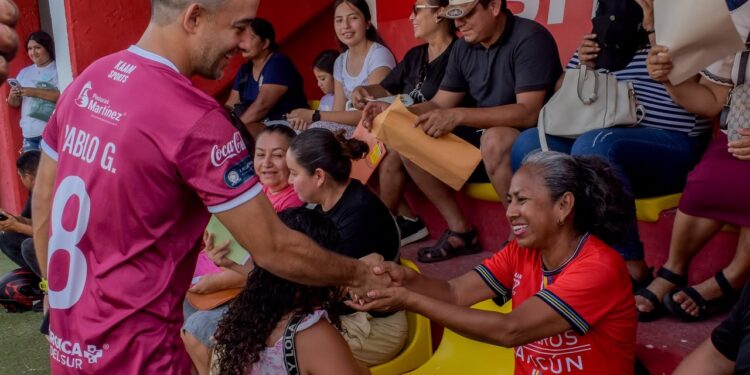 Abanderan a los Pioneros Cancún Sub-13 que participarán en el Torneo de la Liga Nacional Juvenil de la Categoría Sub-1 en CDMX