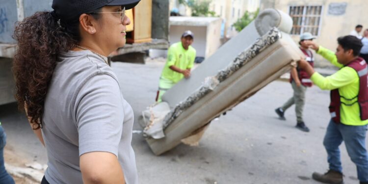 Realizan jornada de descacharrización en el Fraccionamiento Paseos del Mar de Cancún