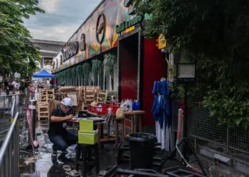 Incendio en un bar de Bangkok deja 27 muertos