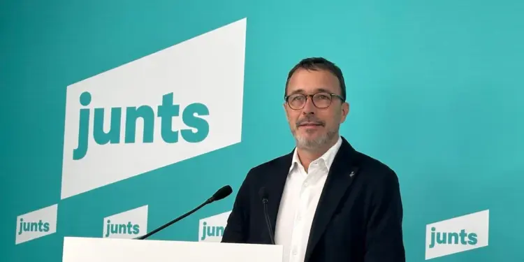 Rius (Junts) denuncia escándalo por espionaje del CNI a independentistas