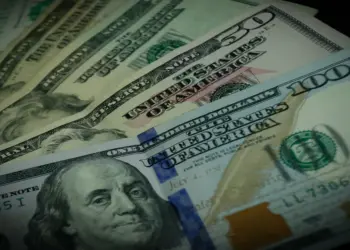 ¿Por qué puede bajar el dólar en Colombia en julio de 2026?