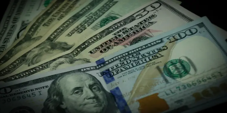 ¿Por qué puede bajar el dólar en Colombia en julio de 2026?