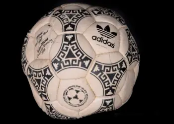 Subasta de la pelota de Maradona en México 86: precio récord
