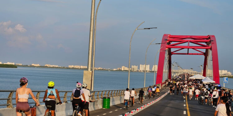 Realizan la primera edición de “PuenteyAndo” en Cancún