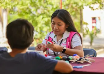 Acerca DIF Benito Juárez brigada asistencial a familias de Paseo Kusamil