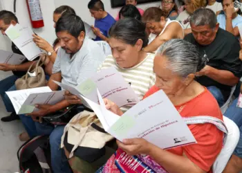 Entregan cancelaciones de hipotecas a 100 familias de BJ