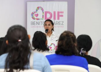 Entrega DIF Benito Juárez constancias a graduadas de los CDC