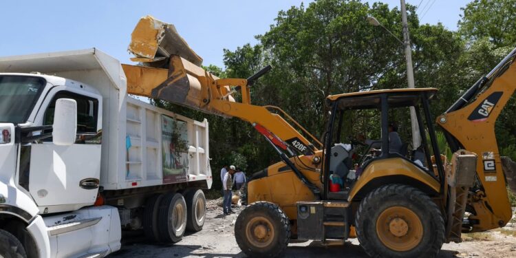 Fortalece Ayuntamiento de BJ acciones integrales para mantener Cancún limpio y ordenado
