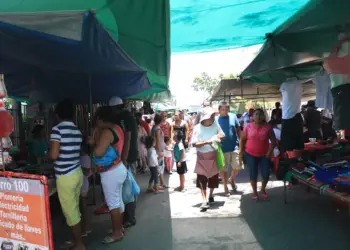 Sancionan a 80 comerciantes en la vía pública en Cancún