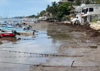 Va recuperación de playa El Recodo en Playa del Carmen