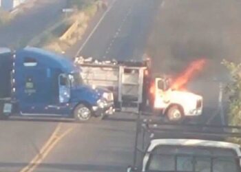 Michoacán registra 11 bloqueos carreteros tras operativo contra el CJNG
