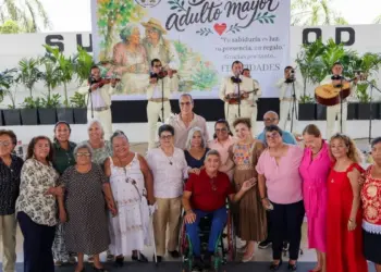Ayuntamiento de Benito Juarez reconoce legado de trabajadores jubilados y pensionados