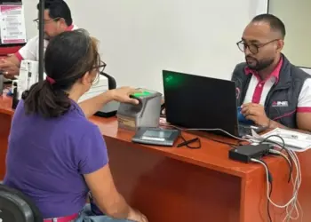 Más de 500 personas atendidas en módulo temporal del INE en Ayuntamiento de BJ