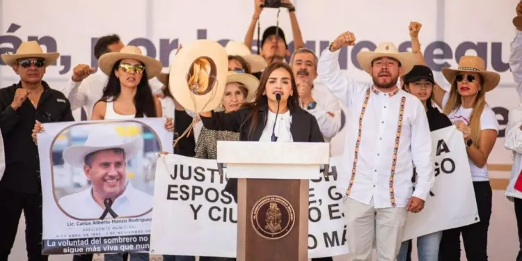 Fiscalia de Michoacan pide por tercera vez celulares de Carlos Manzo para avanzar en investigacion