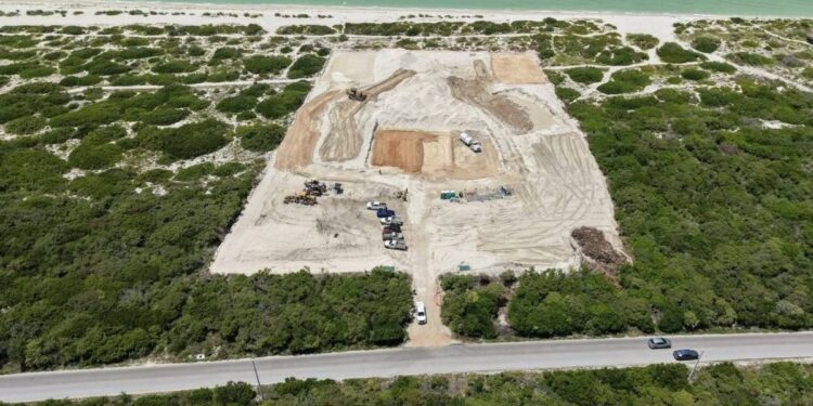 Profepa clausura obras del complejo turistico Las Dunas por daño ambiental en Yucatan