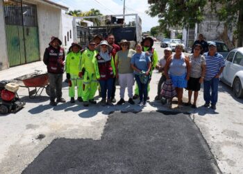 Realizan trabajos de mantenimiento en la SM 38 y bacheo en la SM 231 de Cancún