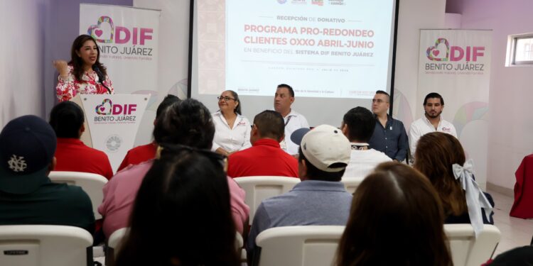 DIF Benito Juárez recibe donativo de la Campaña “Cambio x Cambio: Pro Redondeo Clientes OXXO”