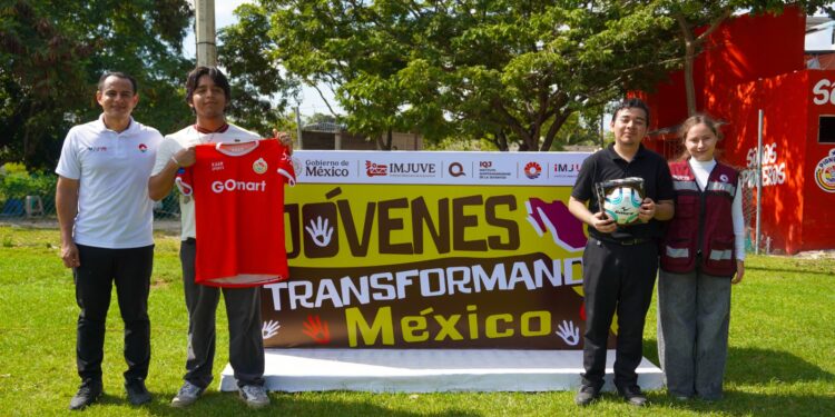 IMJUVE participa en jornada comunitaria en la SM 220 de Cancún