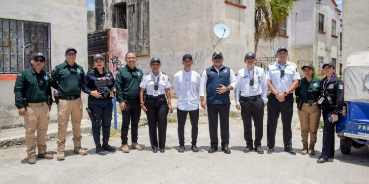 Realizan recorrido por la Supermanzana 259, en Villas Otoch Paraíso