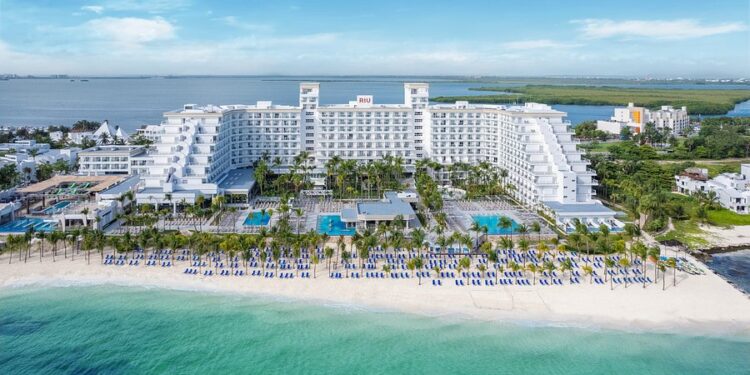 Hoteles RIU mantienen días solidarios ante baja ocupación