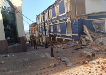 Sheinbaum ofrece apoyo a Colombia tras sismo de 7.4