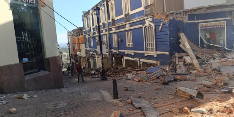 Sheinbaum ofrece apoyo a Colombia tras sismo de 7.4