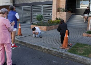 Terremoto de magnitud 7.4 sacude Colombia y causa daños en varias ciudades