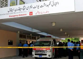 Mueren 14 recién nacidos durante incendio en hospital de Pakistán