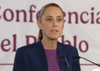 Sheinbaum busca evitar injerencia extranjera con iniciativa contra políticos con doble nacionalidad