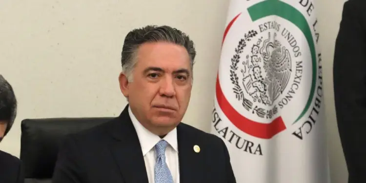 Enrique Inzunza anuncia su separación de Morena y será senador independiente