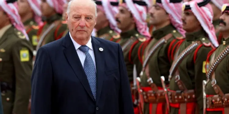 Muere el rey de Noruega, Harald V, tras 35 años en el poder; su hijo Haakon VIII asume el trono