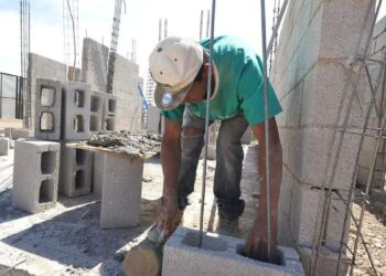 Frenan obras ante falta de presupuesto en Q. Roo