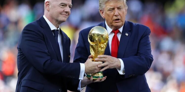 Trump defiende a Infantino y advierte: “Sería un terrible error reemplazarlo”