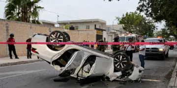 Discusión de pareja provoca volcadura en la Región 227 de Cancún