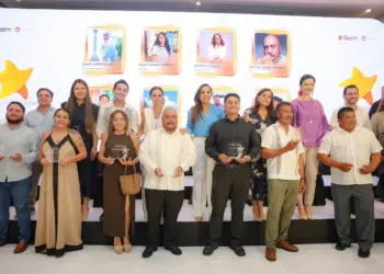 Premia Ana Paty Peralta a 47 colaboradores turísticos con el galardón “Cancún Tiene Estrella”