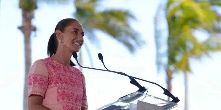 Claudia Sheinbaum resalta la cultura maya en informe en Cancún