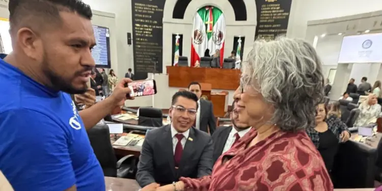Agresión contra líder de Morena en SLP involucra a colaborador del PT