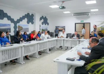 El Ministerio de Agricultura revisa avances del riego tecnificado en República Dominicana