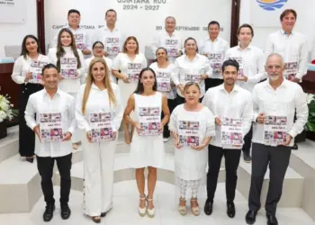 Ana Paty Peralta entrega Segundo Informe de Gobierno a Cabildo destaca inversion de 2 mil 300 mdp en Cancun