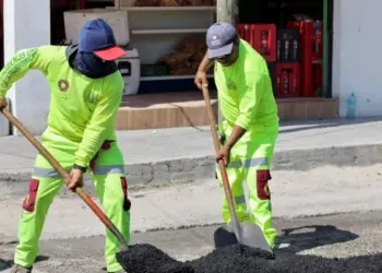 Cancun refuerza mantenimiento vial y desazolve ante temporada de lluvias