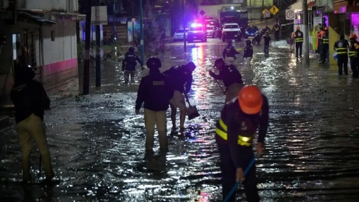 Dos personas mueren por las lluvias en Xalapa