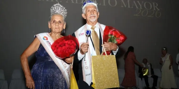 Honorina y Salvador son coronados Miss y Mr Adulto Mayor 2026 en Benito Juarez