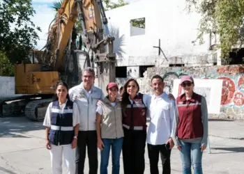 Ana Paty Peralta encabeza acciones para retirar embarcaciones abandonadas en Nichupté
