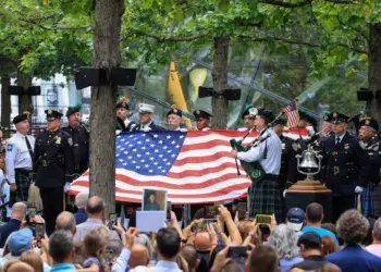 Expresidentes de EE.UU. honran a víctimas del 11-S en Nueva York