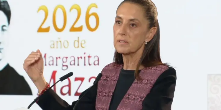 Sheinbaum niega abucheos en su contra durante evento en Colima